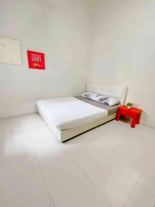 Holiday home Niana Homestay Melaka -Near Town
